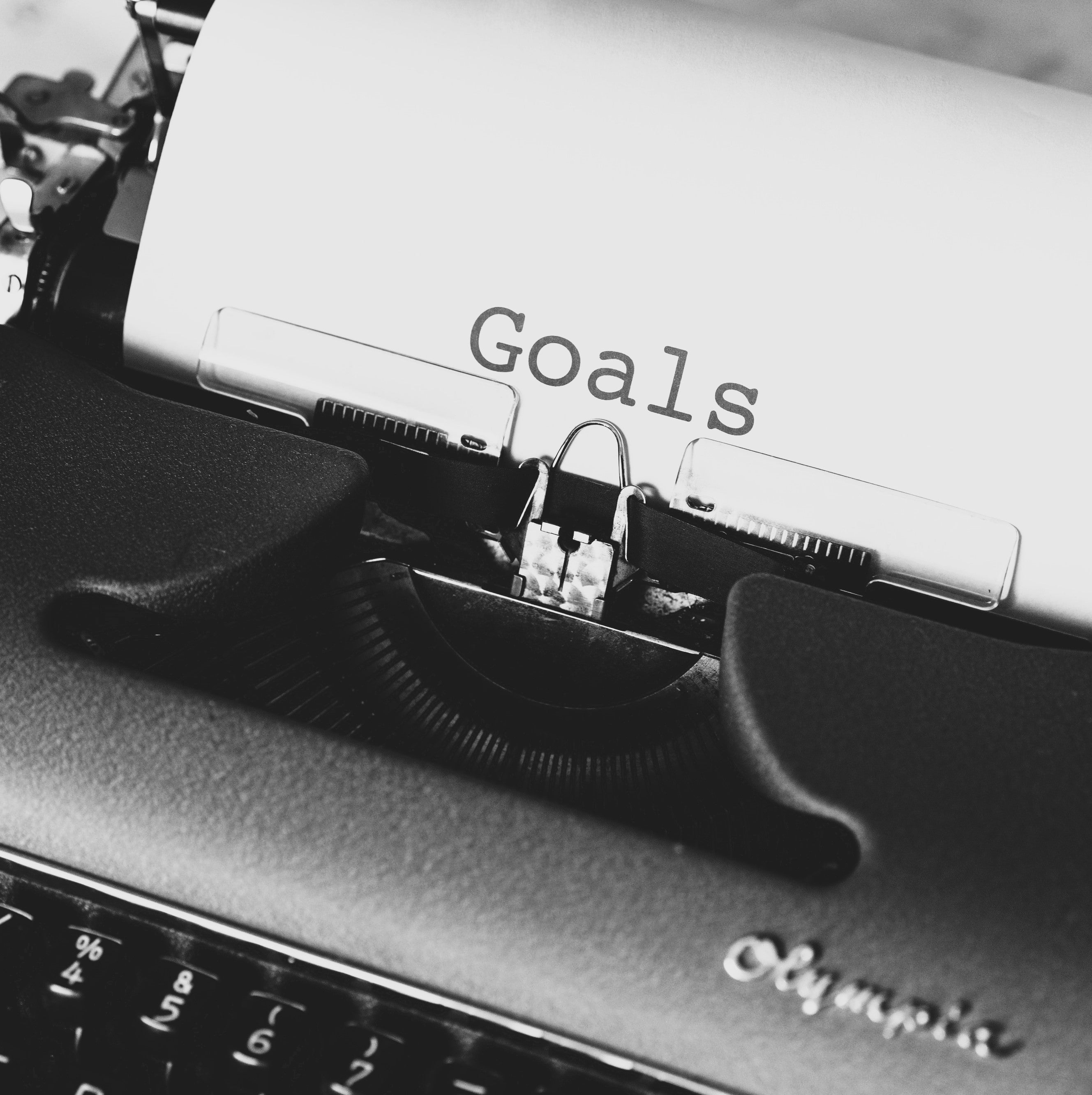 How To Stick To Your New Year Goals BraveFace how-to-stick-to-your-new-year-goals-braveface